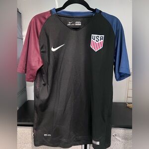 Nike USMNT USA Away Soccer Jersey
2016/2017 Men's Size Large Black Blue Red